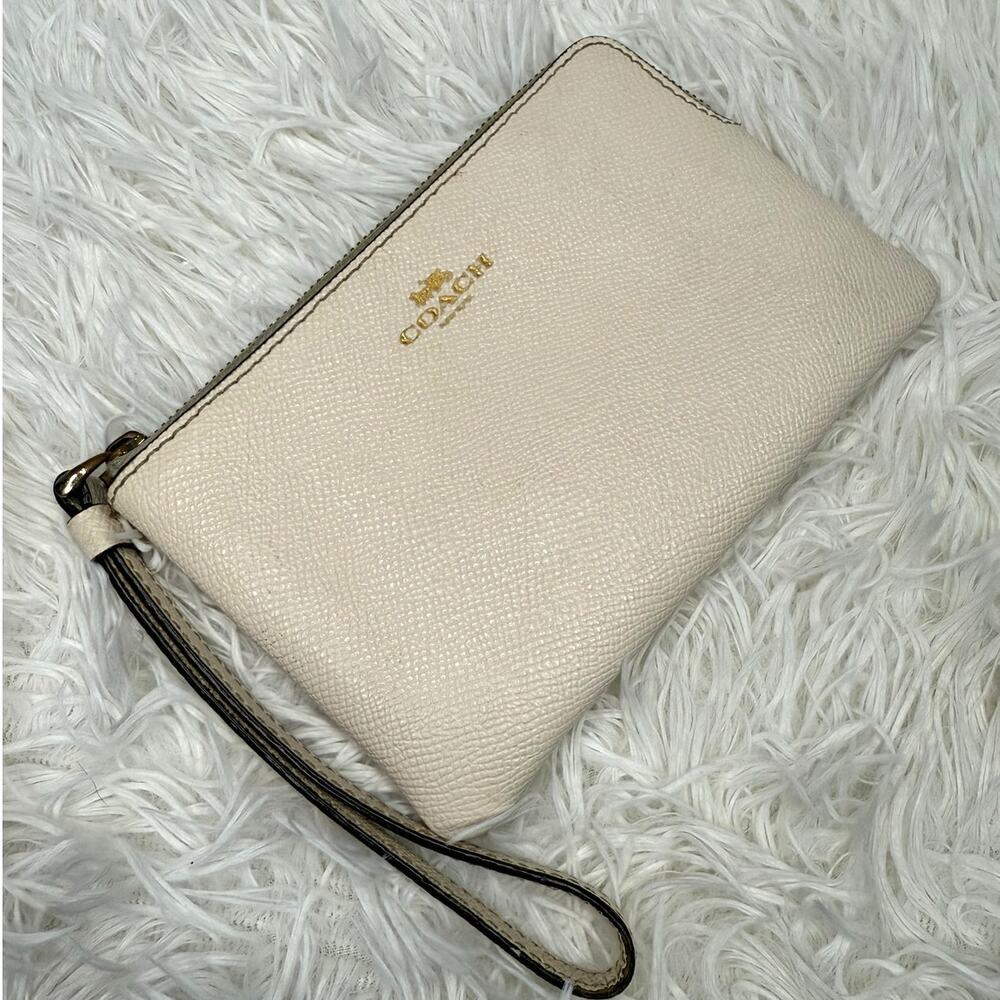 COACH White Zip Wristlet